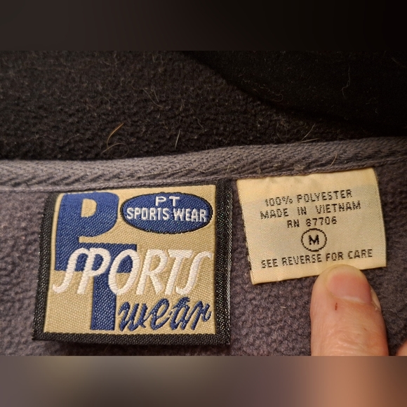 PT Sports Wear pull over sweatshirt M - Picture 2 of 5